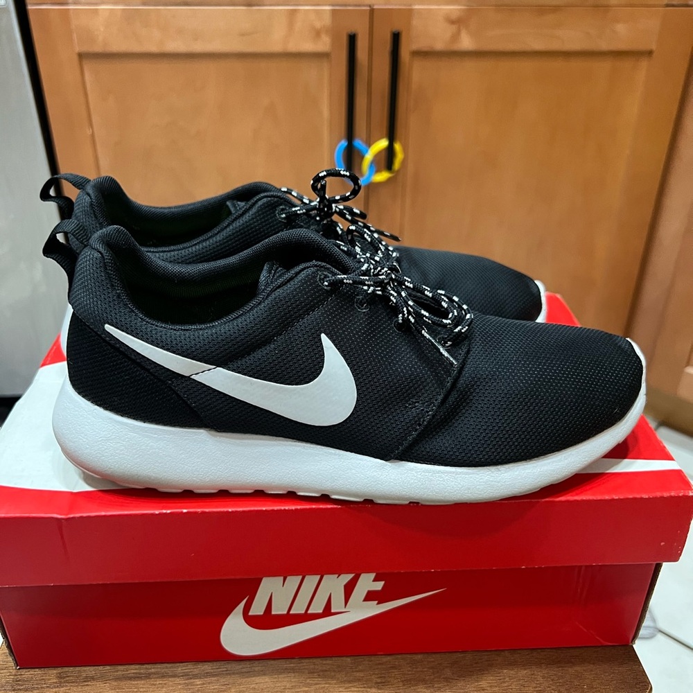 Women’s Nike Rosherun